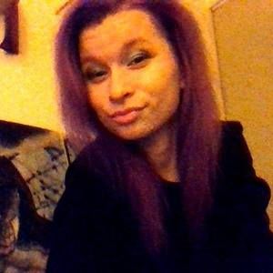 Meet your Posher, Cynthia